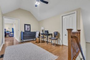 Dressing Room - Country homes for sale and luxury real estate including horse farms and property in the Caledon and King City areas near Toronto