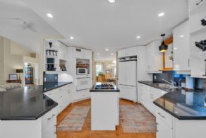 Kitchen - Country homes for sale and luxury real estate including horse farms and property in the Caledon and King City areas near Toronto