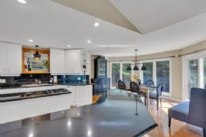 Kitchen - Country homes for sale and luxury real estate including horse farms and property in the Caledon and King City areas near Toronto