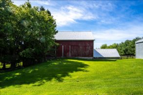 Sleepy Hollow Farm, Mono, Ontario - Country homes for sale and luxury real estate including horse farms and property in the Caledon and King City areas near Toronto