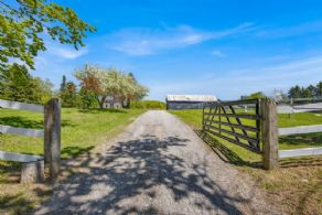Stone House Farm, Caledon - Country homes for sale and luxury real estate including horse farms and property in the Caledon and King City areas near Toronto