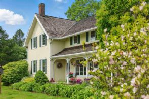 Mount Pleasant Farm - Country homes for sale and luxury real estate including horse farms and property in the Caledon and King City areas near Toronto